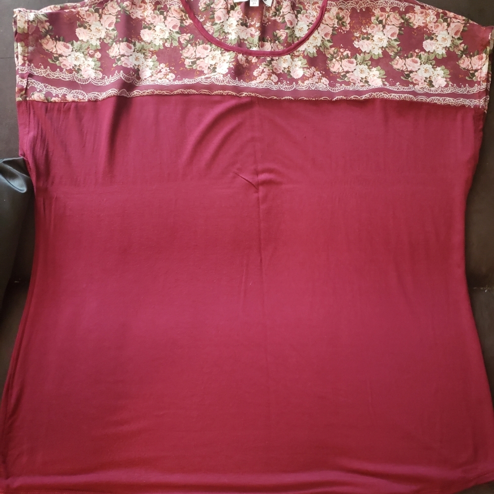 BURGUNDY BLOUSE STRETCHY SZ 2X/3X